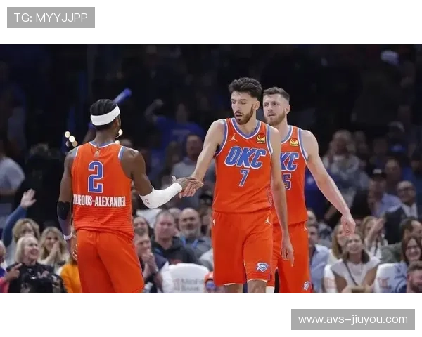 雷霆团队韧性分析：亚历山大缺阵情况下7人得分上双击败雄鹿